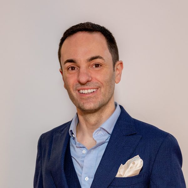 Trece milisegundos y una caricia: por qué elegimos el vino antes de descorcharlo.